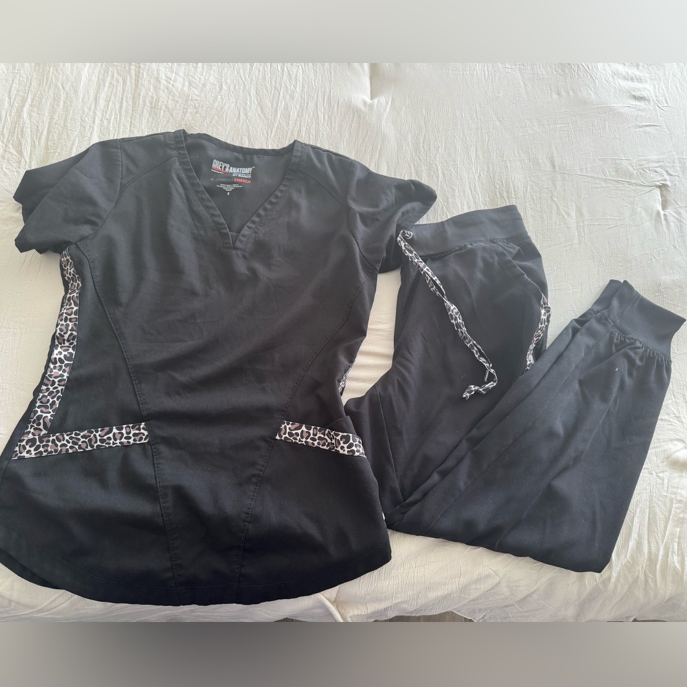 Greys Anatomy Scrub Set